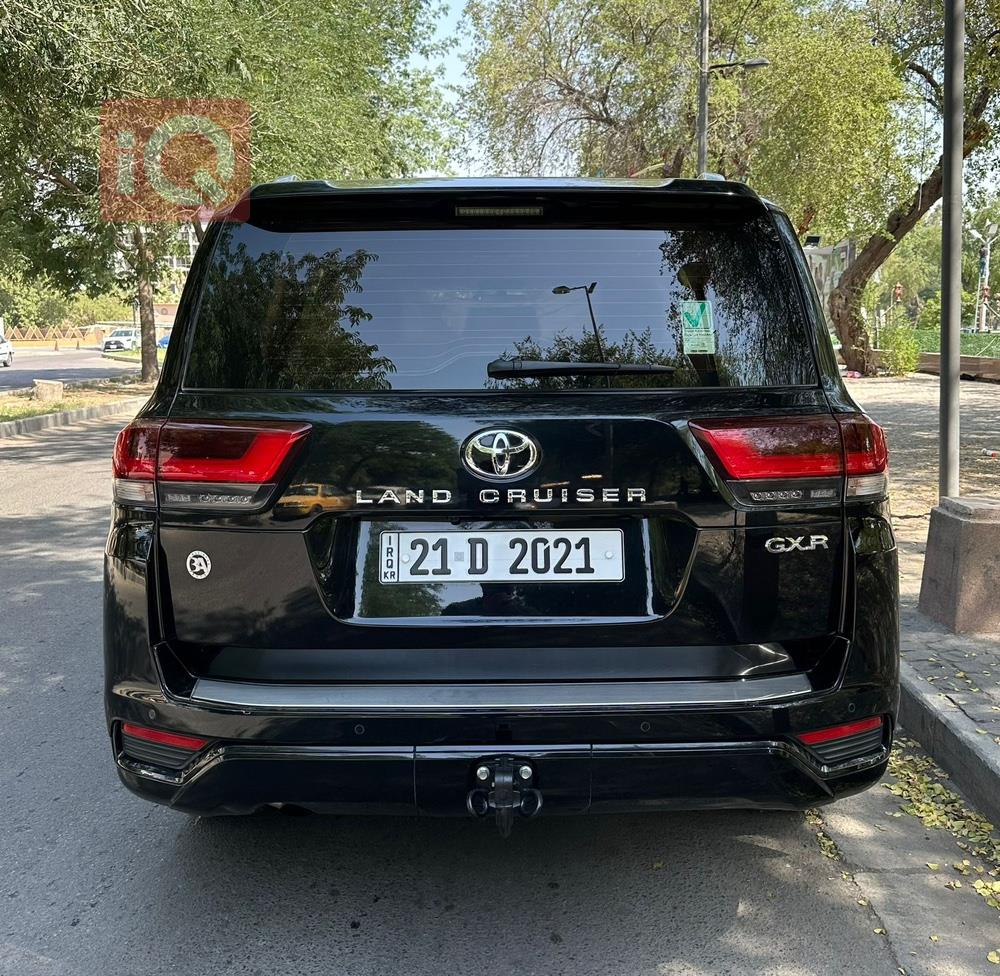 Toyota Land Cruiser